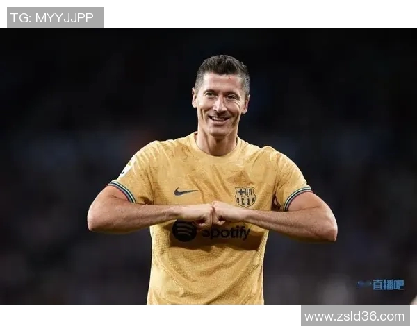 足球明星贴纸莱万的魅力与成就全解析让你更了解这位足坛巨星 足球明星贴纸莱万的魅力与成就全解析让你更了解这位足坛巨星